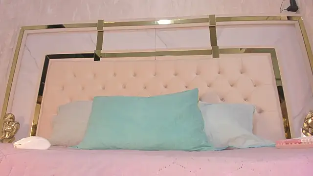 Cameron Hearts online show from 14, 12, 2025