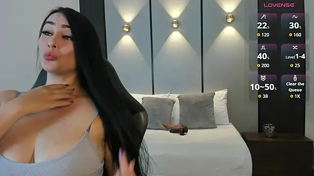 ashly moonn online show from 15, 4, 2026