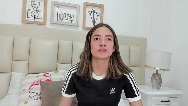 Skylerwhite02 online show from 25, 2, 2026