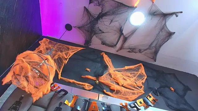 kissme luna online show from 28, 10, 2025