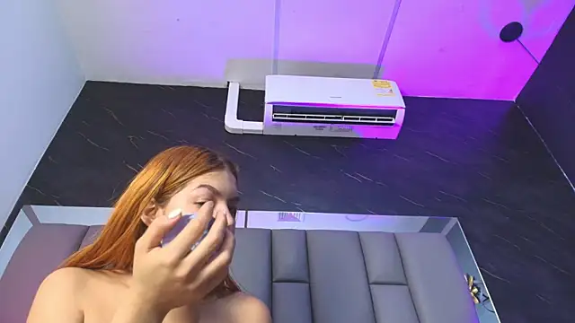 kissme luna online show from 24, 11, 2025