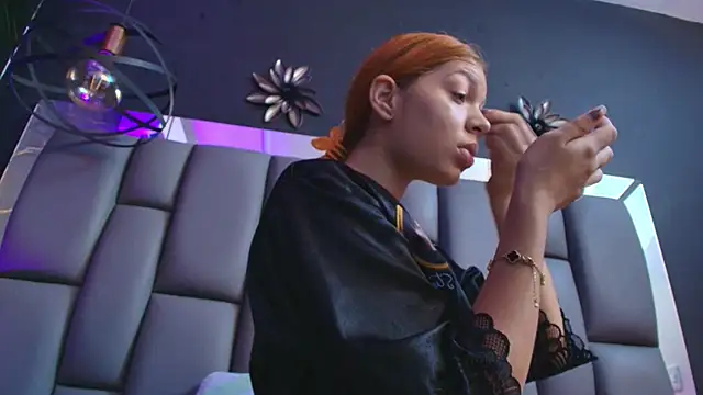 kissme luna online show from 7, 11, 2025