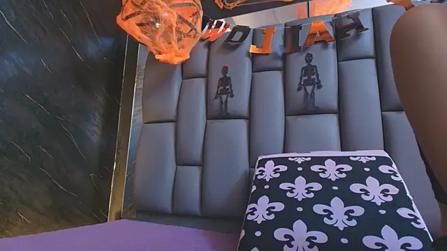 kissme luna online show from 21, 10, 2025