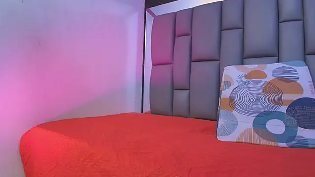 kissme luna online show from 14, 10, 2025