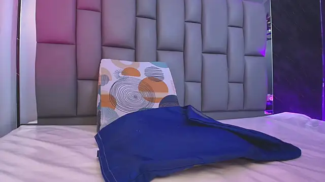 kissme luna online show from 13, 11, 2025