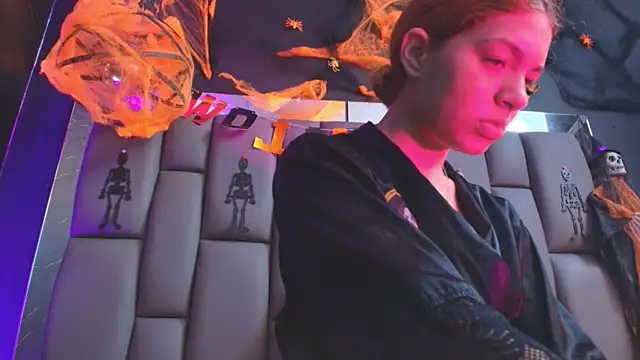 kissme luna online show from 24, 10, 2025