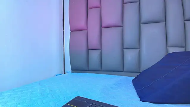 kissme luna online show from 27, 11, 2025