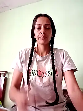 Snapshot of Mariam_Lopez__ chatting on 22, 4, 2026 Mariam Lopez online show from 22, 4, 2026