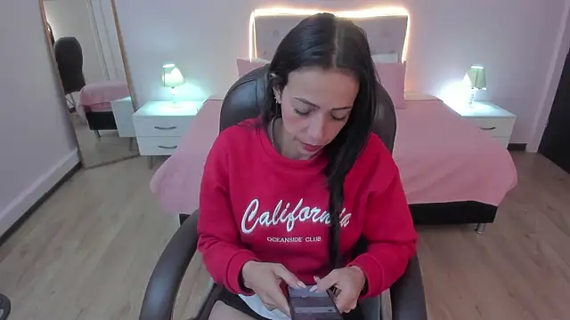 Mariam Lopez   online show from 27, 2, 2026