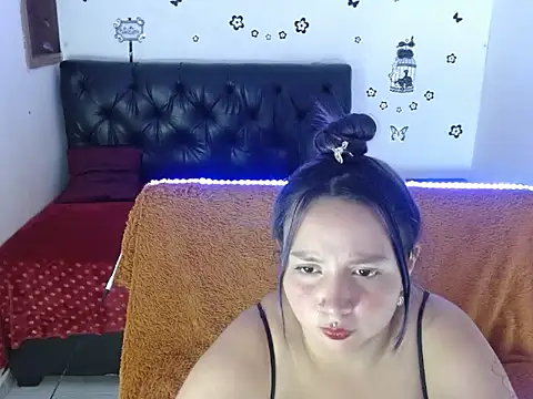 Snapshot of Mia2xsmith chatting on 9, 10, 2025 Mia2xsmith online show from 9, 10, 2025