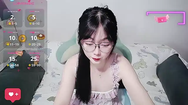 baby-yaya20 online show from 13, 7, 2026