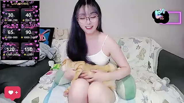 Snapshot of baby-yaya20 chatting on 31, 10, 2025 baby-yaya20 online show from 31, 10, 2025