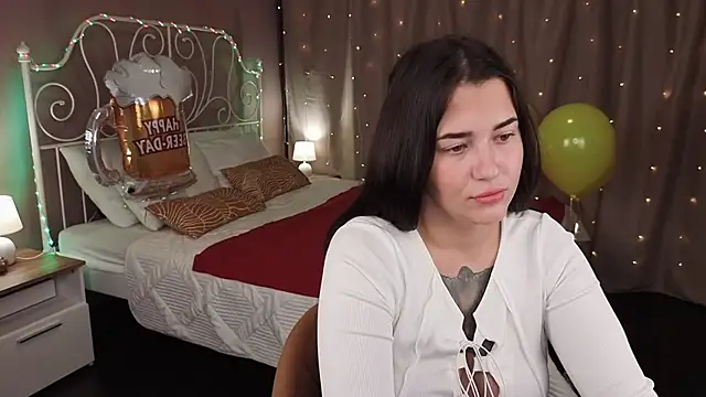 Miss    Mira online show from 23, 9, 2025