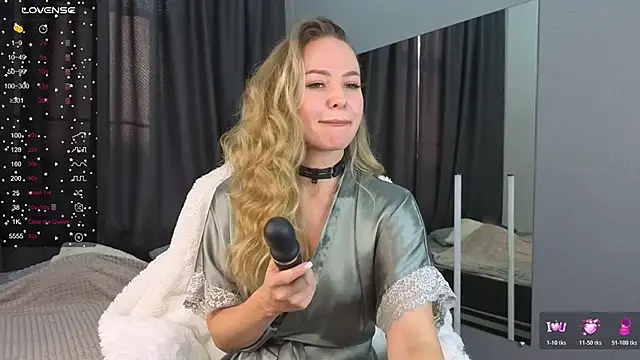 Hloya Mei online show from 23, 10, 2025