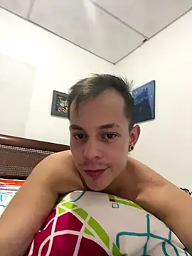 Snapshot of dimitryivanovv chatting on 2, 10, 2025 dimitryivanovv online show from 2, 10, 2025