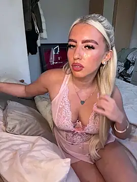 Snapshot of BlondeBetty chatting on 26, 3, 2026 BlondeBetty online show from 26, 3, 2026