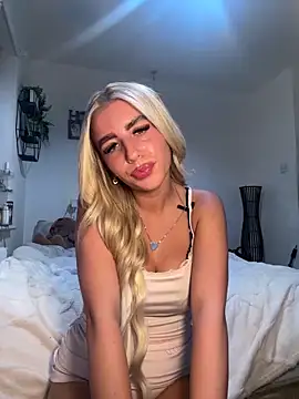 BlondeBetty online show from 10, 9, 2025