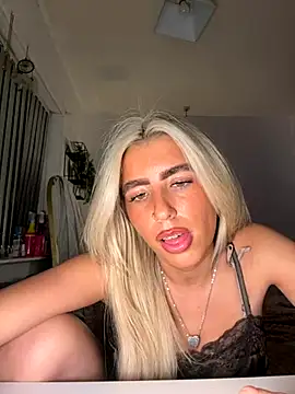 BlondeBetty online show from 25, 11, 2025