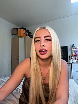Snapshot of BlondeBetty chatting on 14, 4, 2026 BlondeBetty online show from 14, 4, 2026