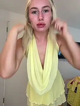 Snapshot of SexySaraxxoo chatting on 16, 5, 2026 SexySaraxxoo online show from 16, 5, 2026