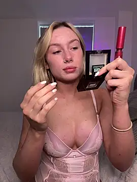 SexySaraxxoo online show from 3, 2, 2026