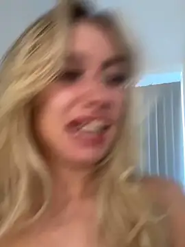 SexySaraxxoo online show from 21, 4, 2026