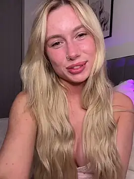 SexySaraxxoo online show from 3, 2, 2026