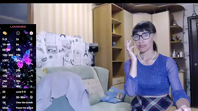 Snapshot of Two_Sisters chatting on 13, 9, 2025 Two Sisters online show from 13, 9, 2025