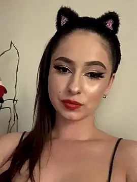 Snapshot of SunnyDane chatting on 11, 11, 2025 SunnyDane online show from 11, 11, 2025