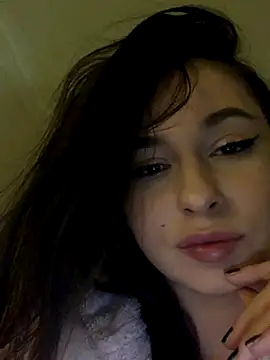 Snapshot of SunnyDane chatting on 29, 10, 2025 SunnyDane online show from 29, 10, 2025