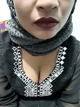 Itz Mayra  online show from 10, 2, 2026