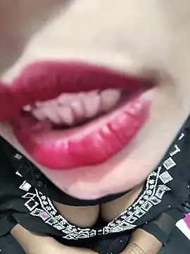 Itz Mayra  online show from 23, 12, 2025