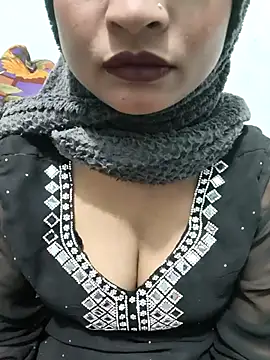 Itz Mayra  online show from 9, 2, 2026