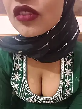 Itz Mayra  online show from 26, 10, 2025