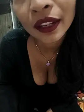 Itz Mayra  online show from 18, 11, 2025