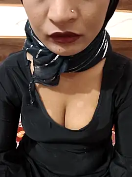 Itz Mayra  online show from 19, 10, 2025