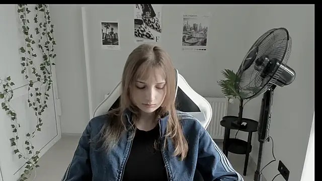 Snapshot of NeyliDream chatting on 9, 6, 2026 NeyliDream online show from 9, 6, 2026