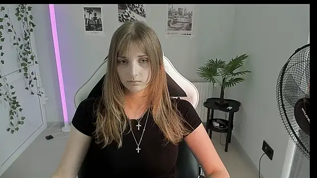 Snapshot of NeyliDream chatting on 3, 7, 2026 NeyliDream online show from 3, 7, 2026