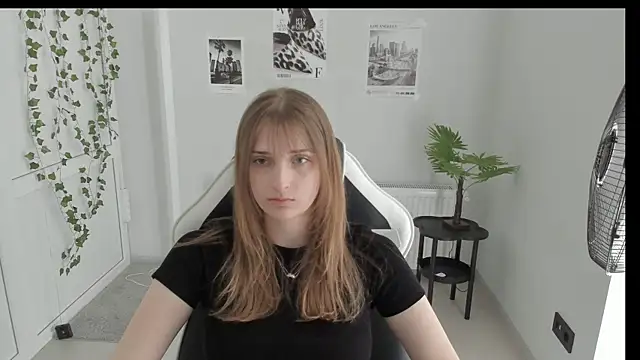 Snapshot of NeyliDream chatting on 23, 5, 2026 NeyliDream online show from 23, 5, 2026