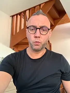 Marronglace1 online show from 4, 11, 2025