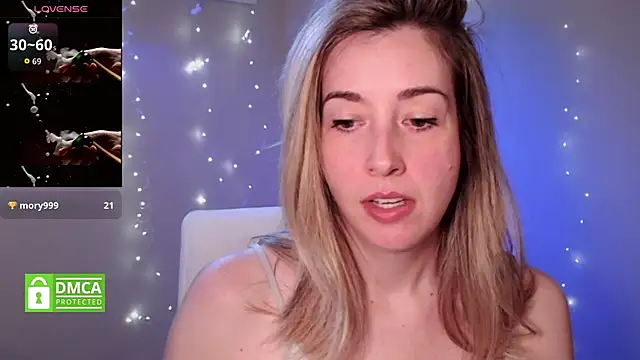 Snapshot of SuggestiveBehavior chatting on 4, 12, 2025 SuggestiveBehavior online show from 4, 12, 2025