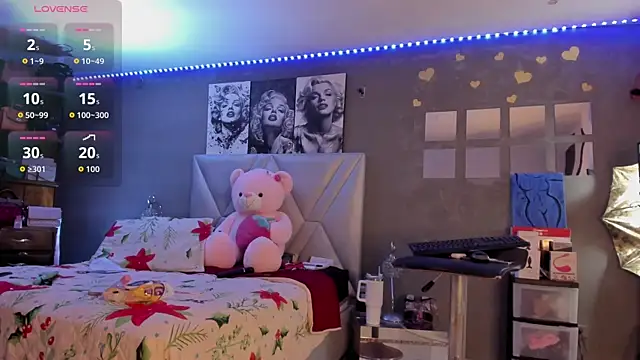 sexyzoe 69 online show from 22, 10, 2025