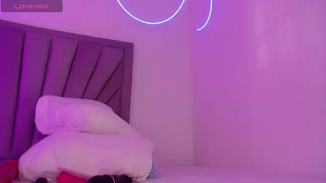 Fiorela 1 online show from 15, 4, 2026