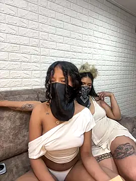 Snapshot of ElJardinEspanol chatting on 5, 10, 2025 ElJardinEspanol online show from 5, 10, 2025