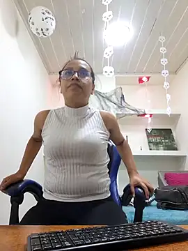 susan mooree online show from 30, 10, 2025