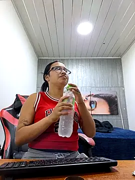 susan mooree online show from 28, 11, 2025