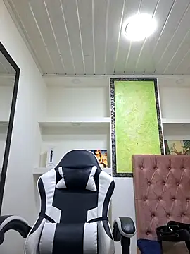 susan mooree online show from 27, 11, 2025