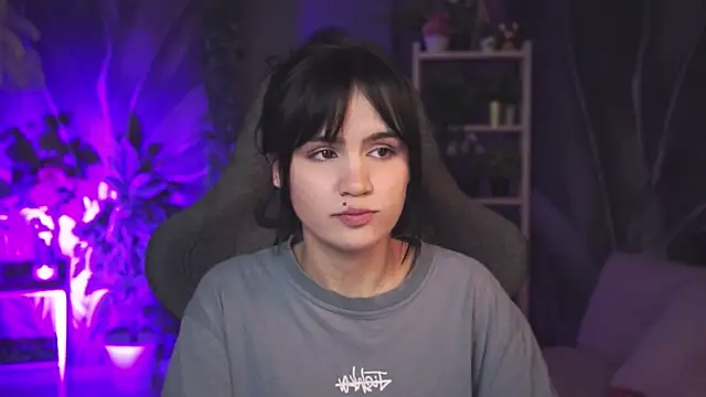 MonicaFarmer online show from 13, 4, 2026