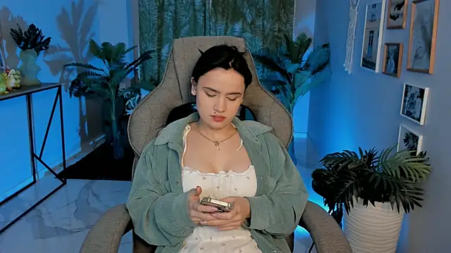 MonicaFarmer online show from 13, 2, 2026