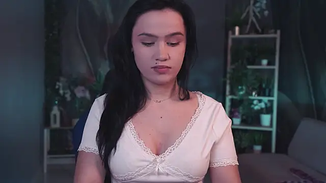 MonicaFarmer online show from 5, 3, 2026